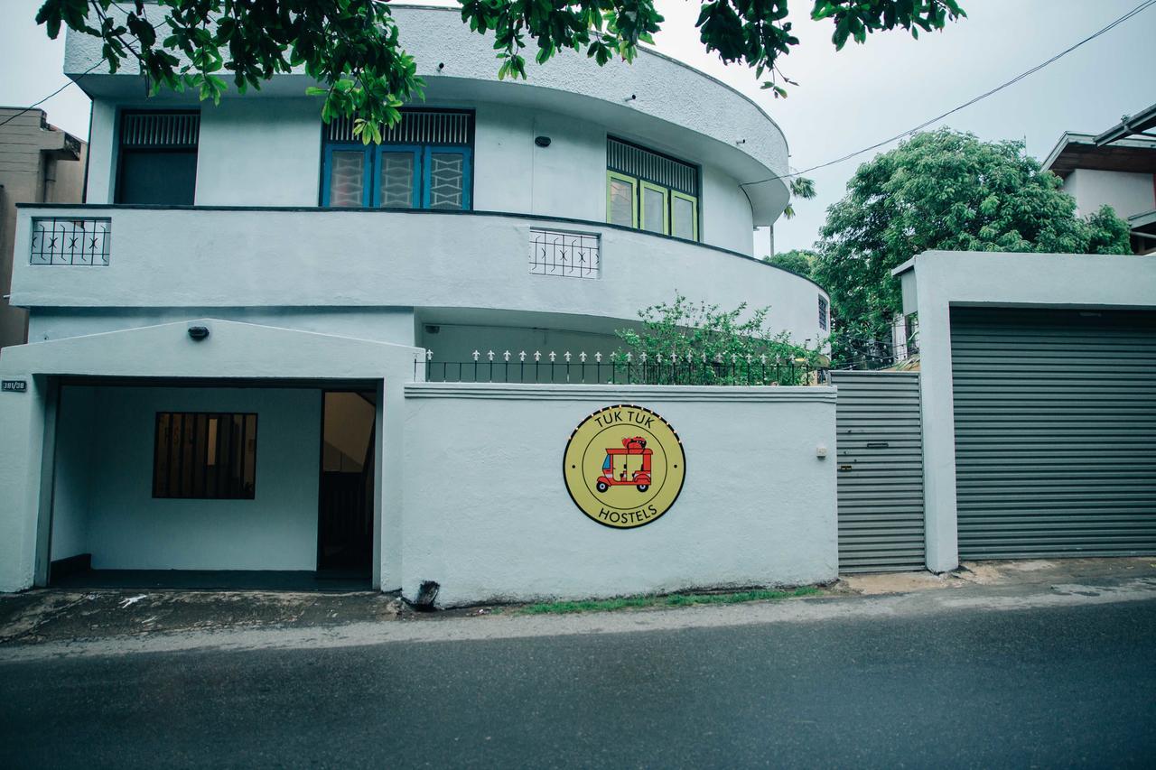 Tuk Tuk Hostels Colombo Exterior foto