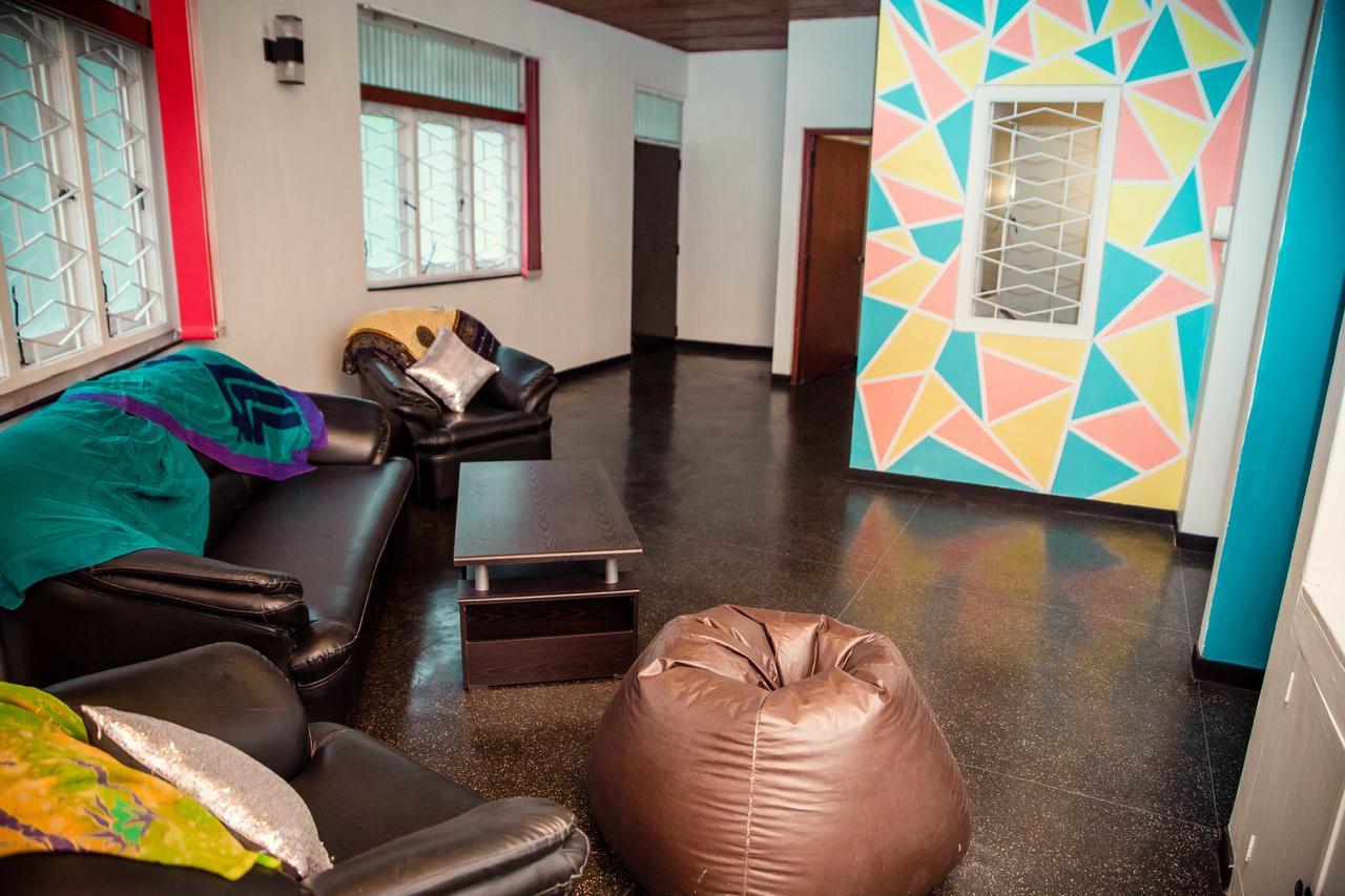 Tuk Tuk Hostels Colombo Exterior foto